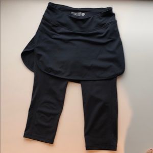 Old Navy Active Fitted Crop Skort